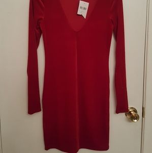 Sexy red velvet contour dress with sleeves
